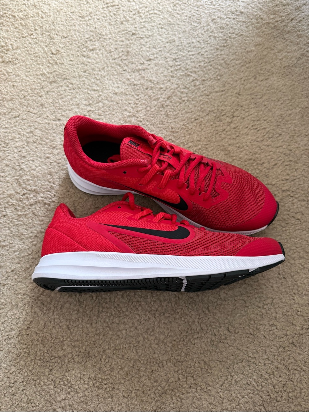 Nike 7Y/9W Red Athletic Tennis Shoes